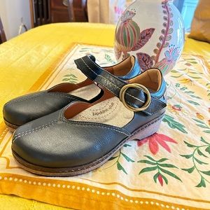 Pikolinos Mary Janes